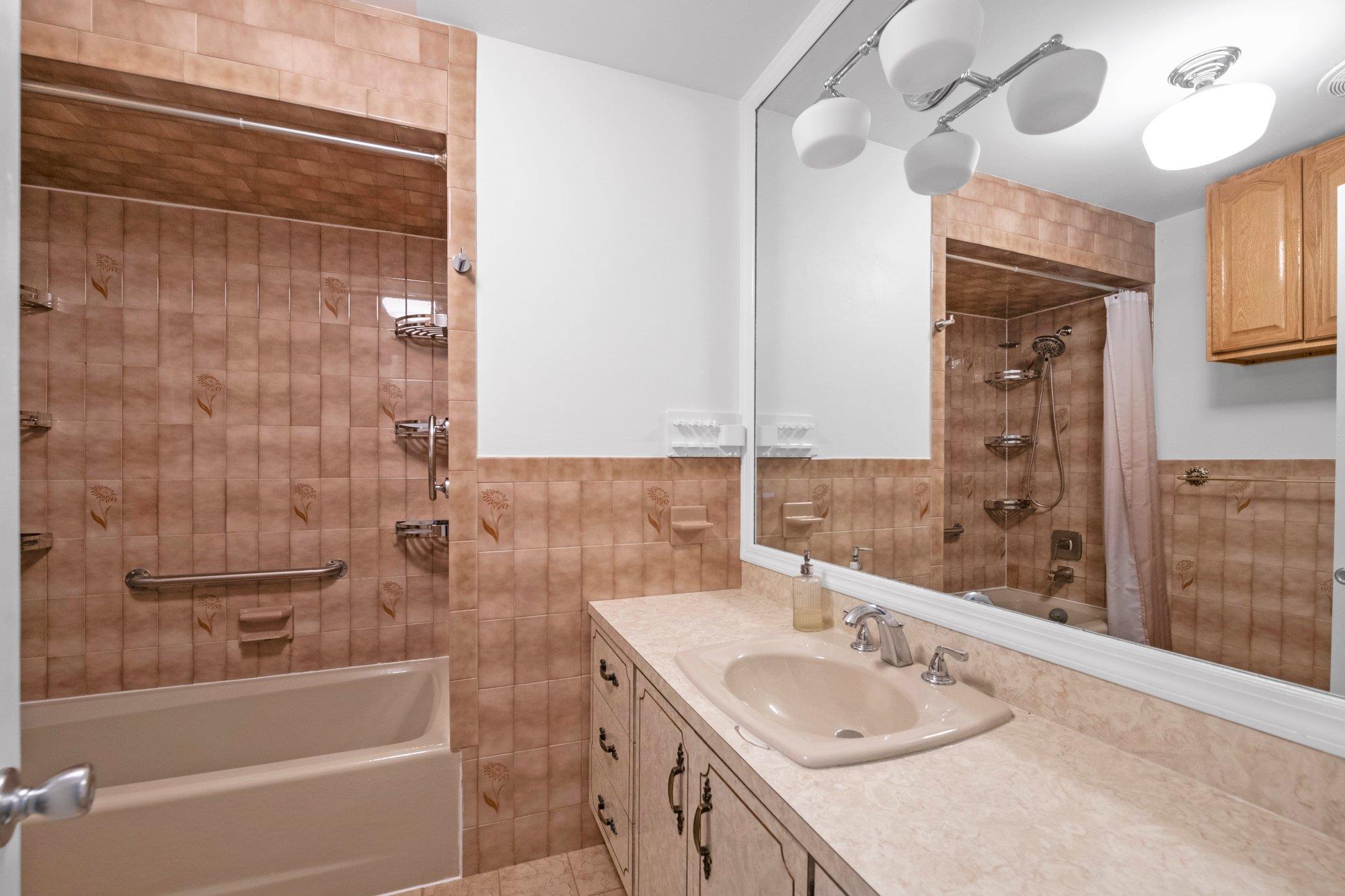 2441 Yates Avenue, Bronx, NY 10469