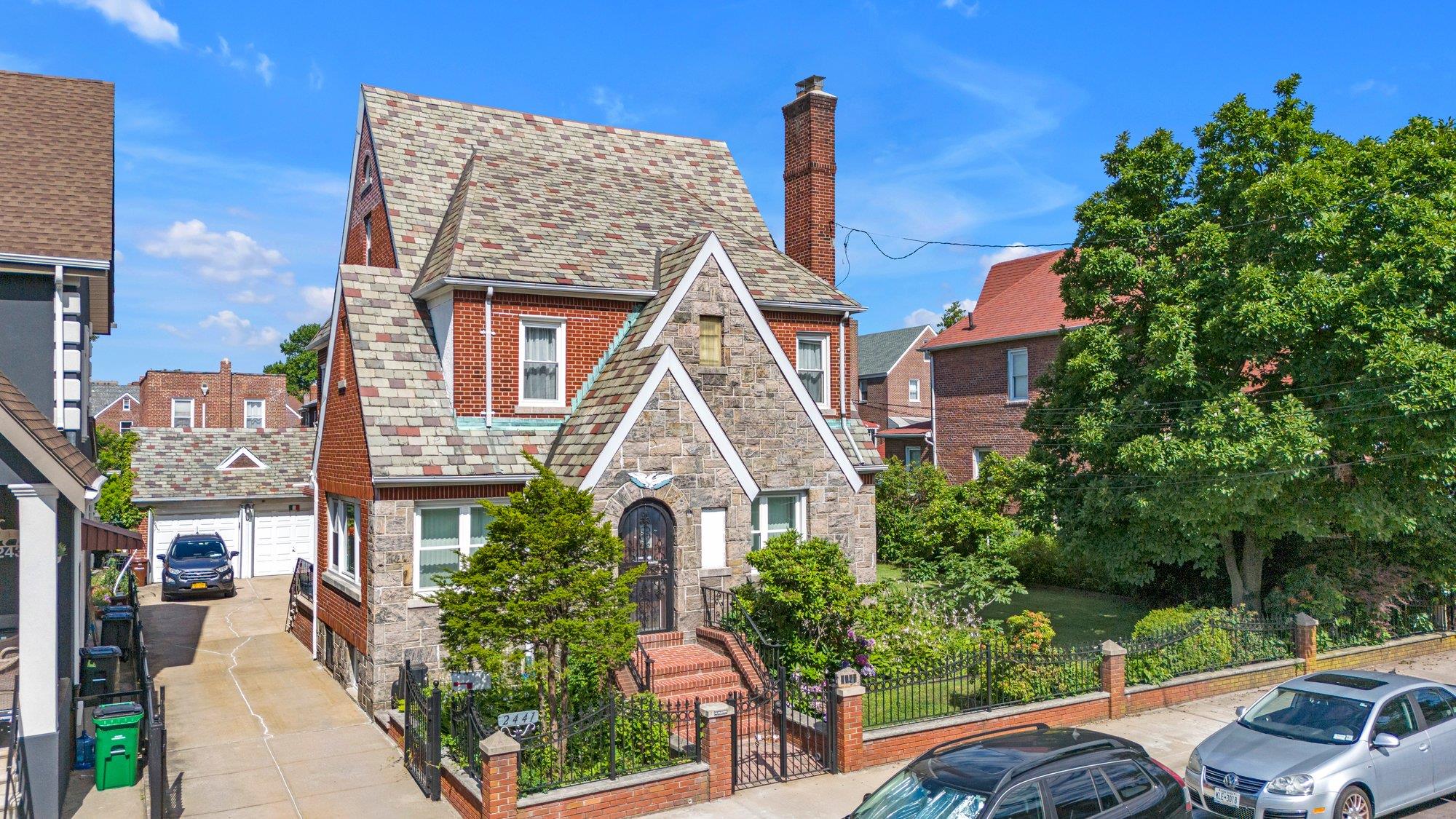 2441 Yates Avenue, Bronx, NY 10469