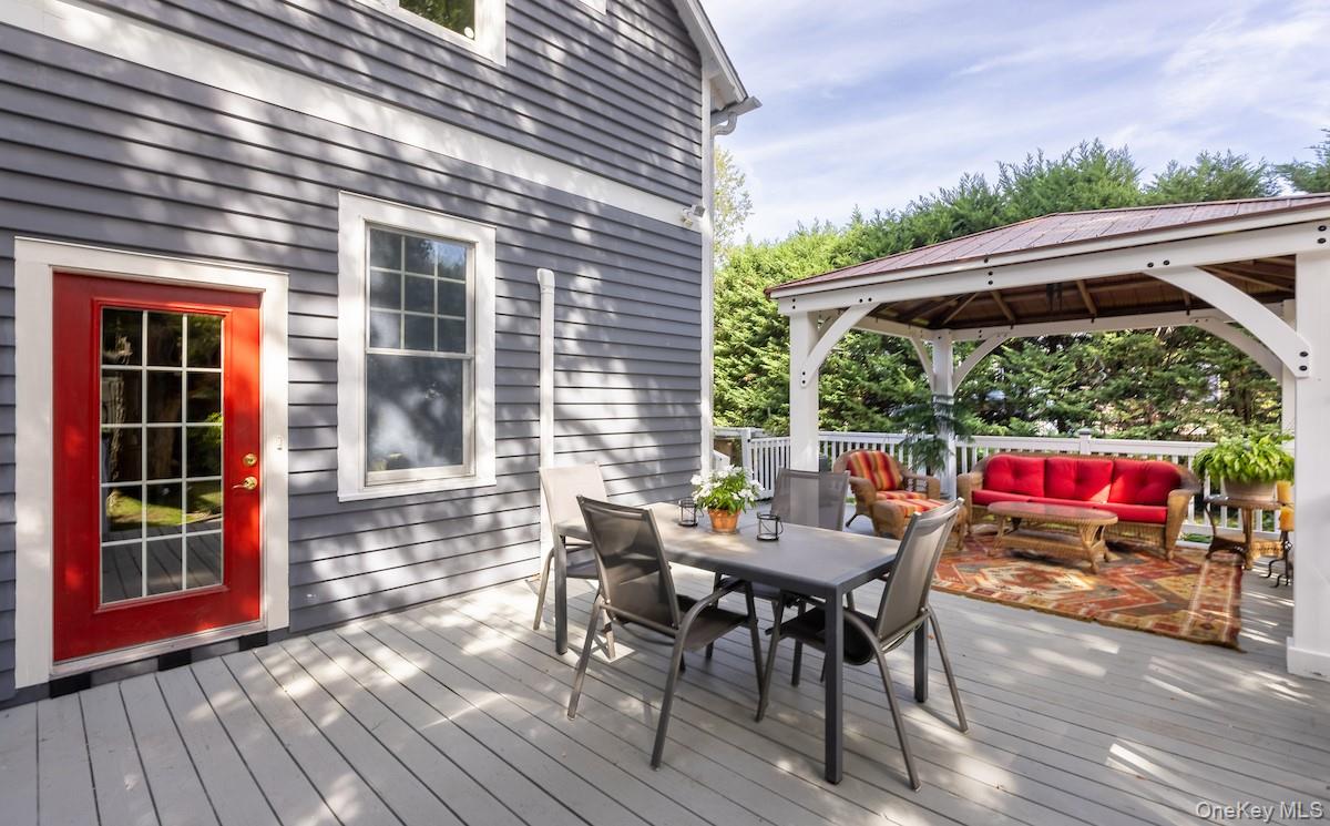 50 Belden Avenue, Dobbs Ferry, NY 10522