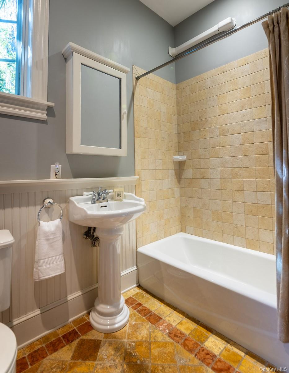 50 Belden Avenue, Dobbs Ferry, NY 10522