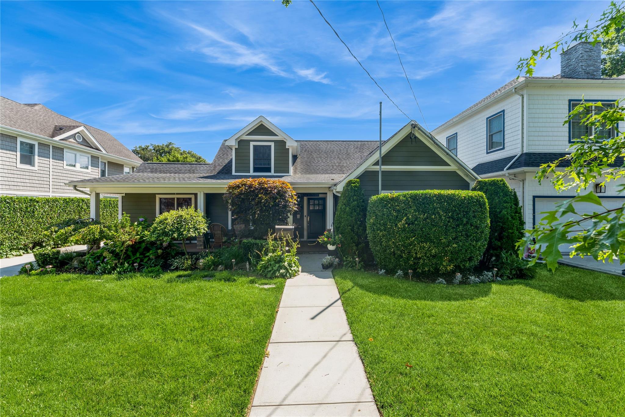 122 Cypress Street, Floral Park, NY 11001