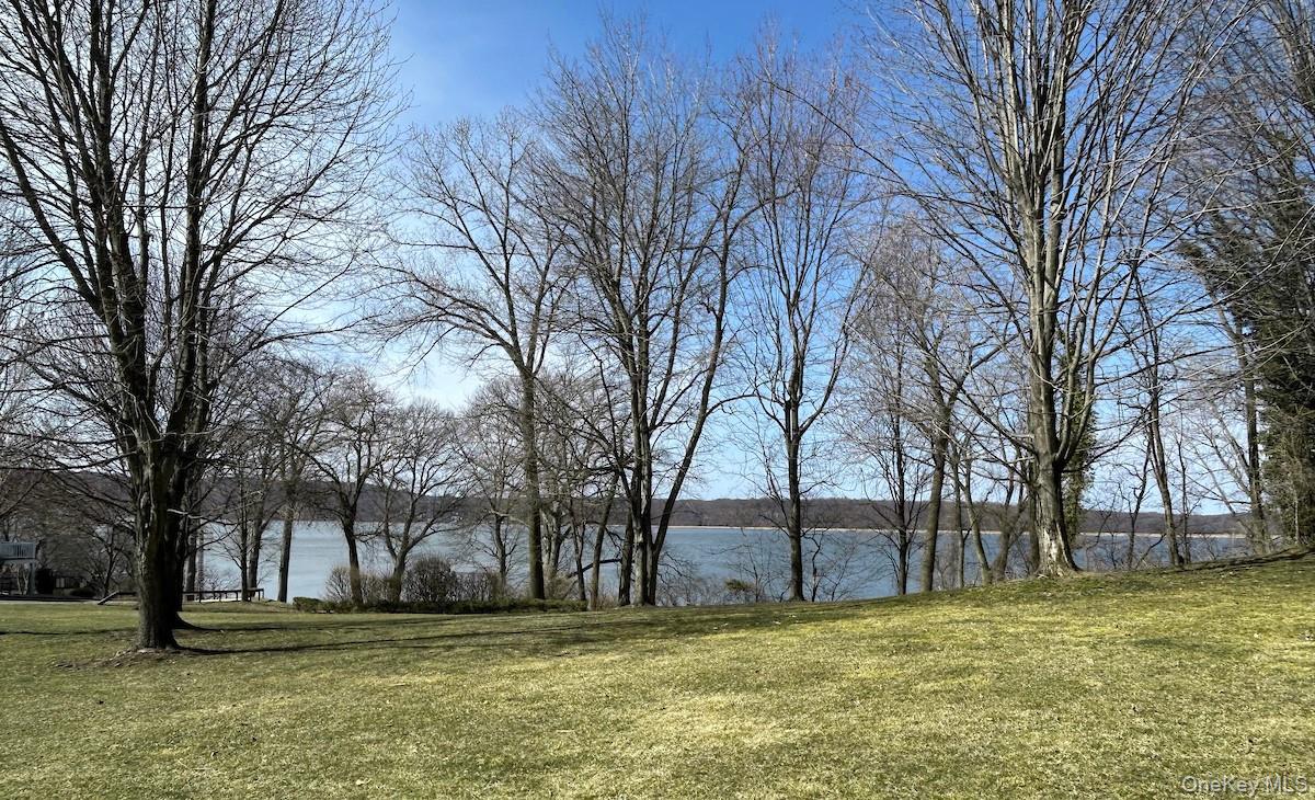 66 Landing Drive, Dobbs Ferry, NY 10522