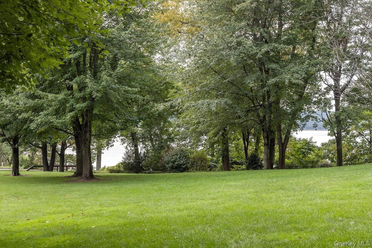 66 Landing Drive, Dobbs Ferry, NY 10522