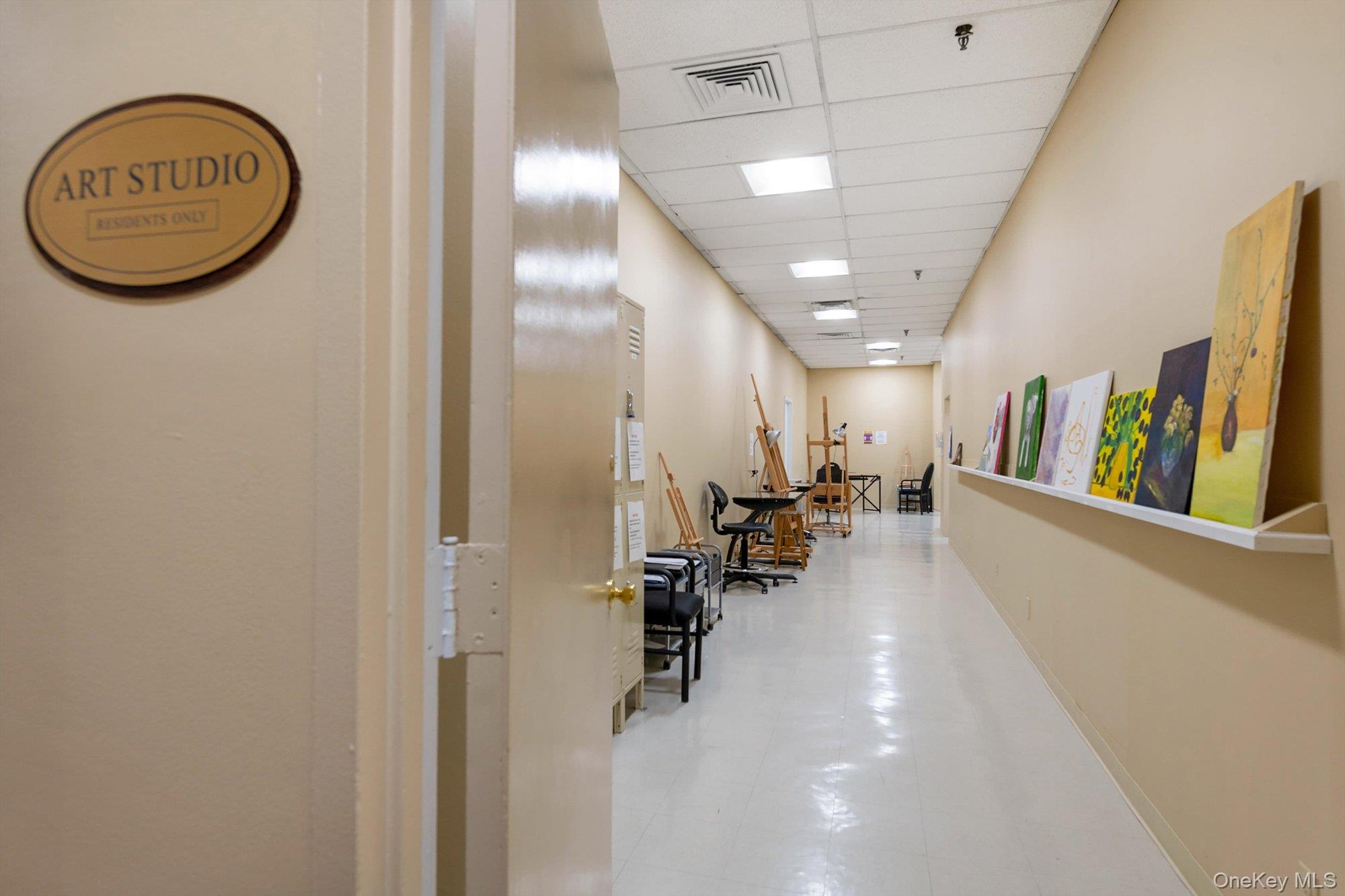 269-10 Grand Central Parkway # 4V, Floral Park, NY 11005