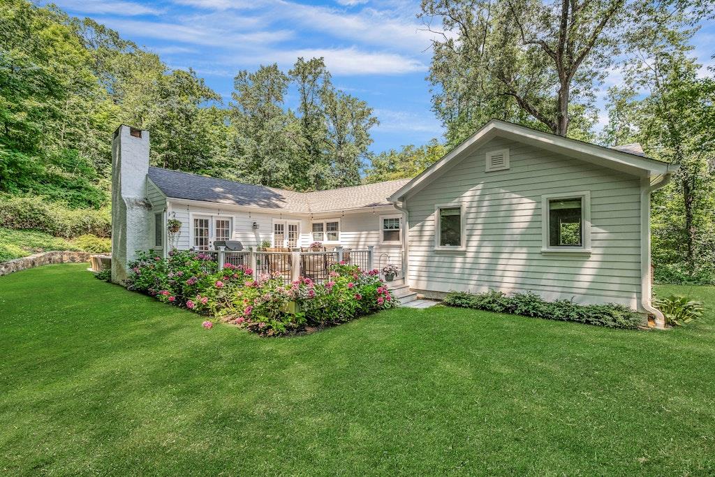 43 Whippoorwill Road E, Armonk, NY 10504