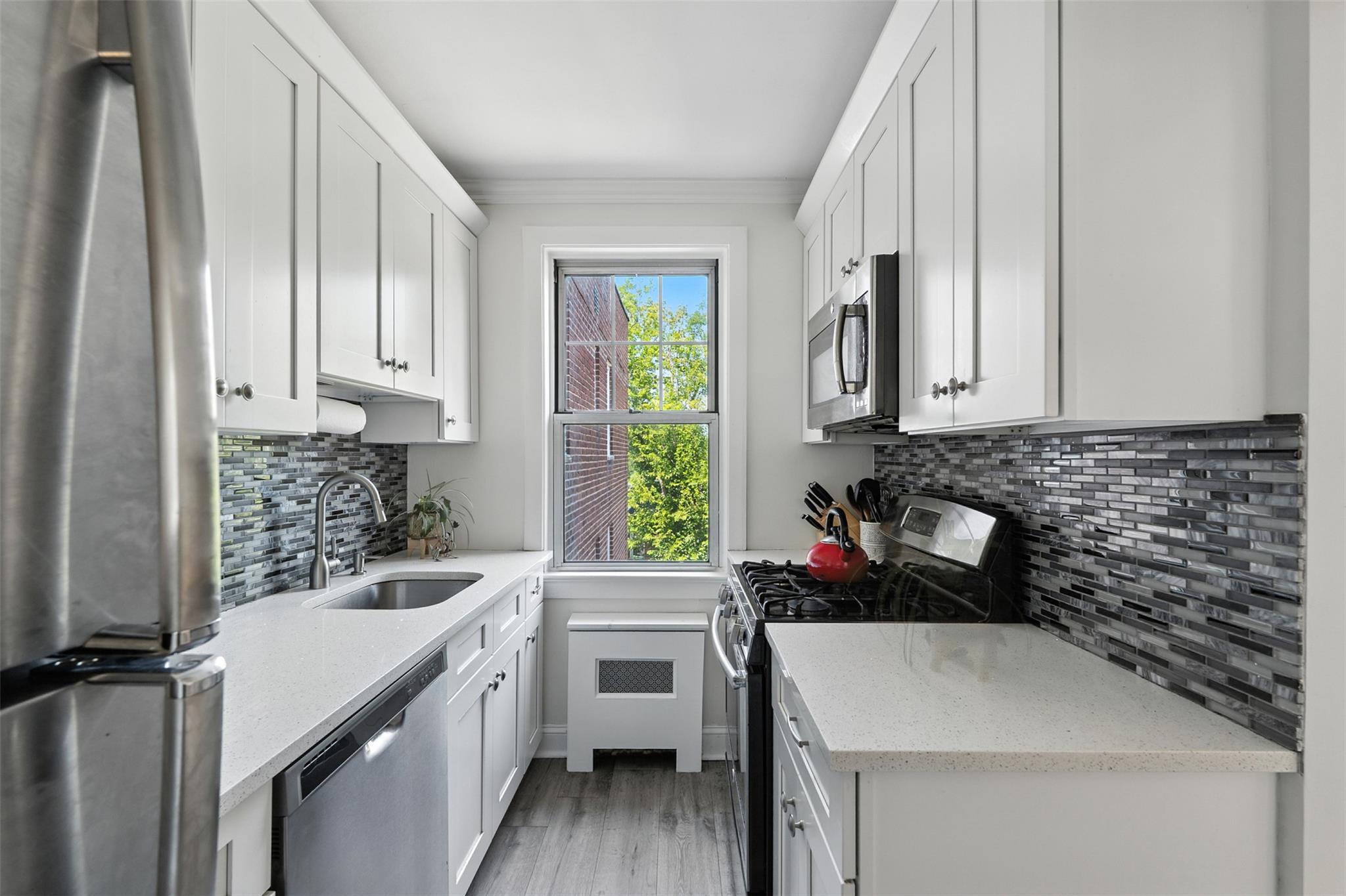 14 Soundview Avenue # 8, White Plains, NY 10606