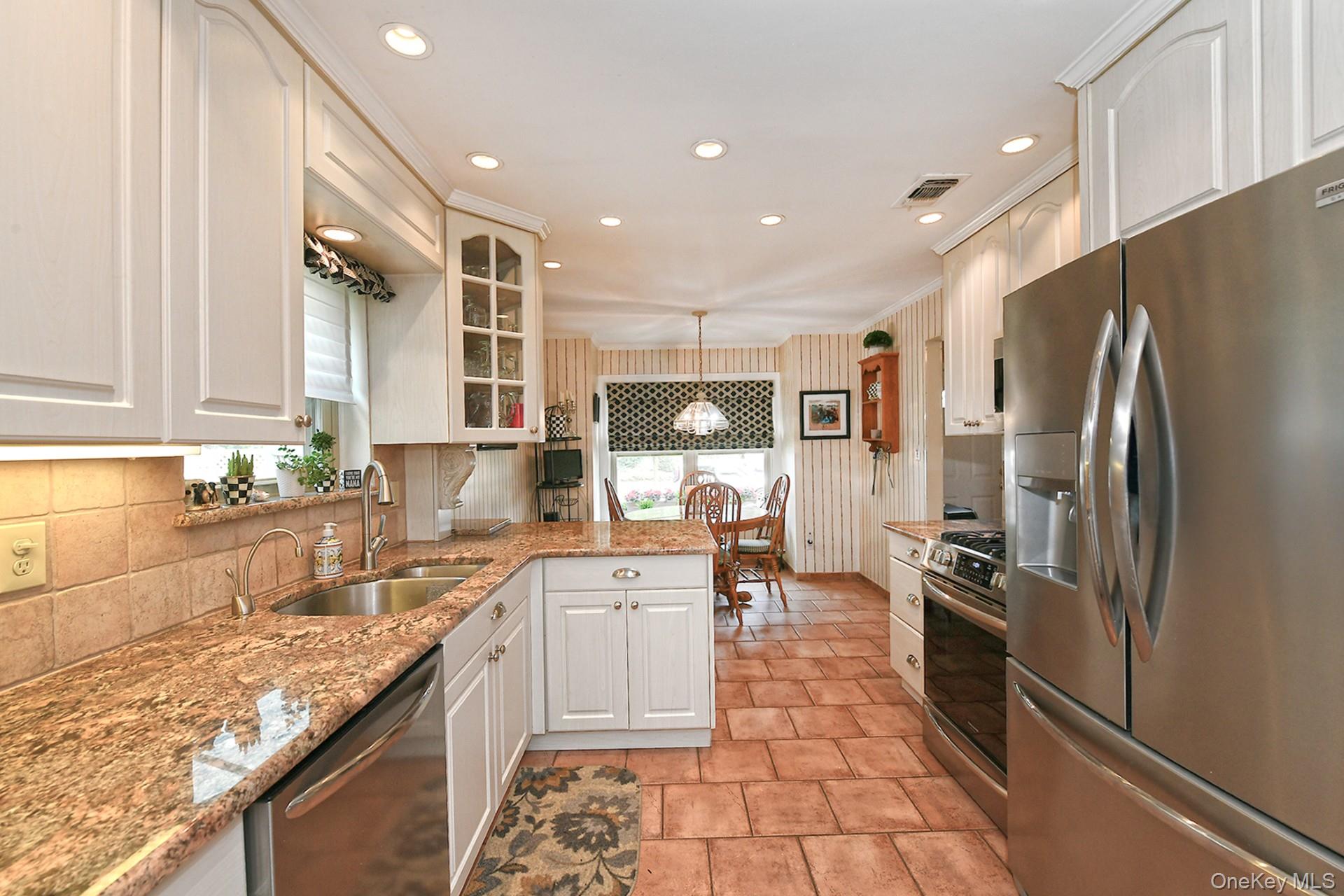 226 Oakview Avenue, Oceanside, NY 11572