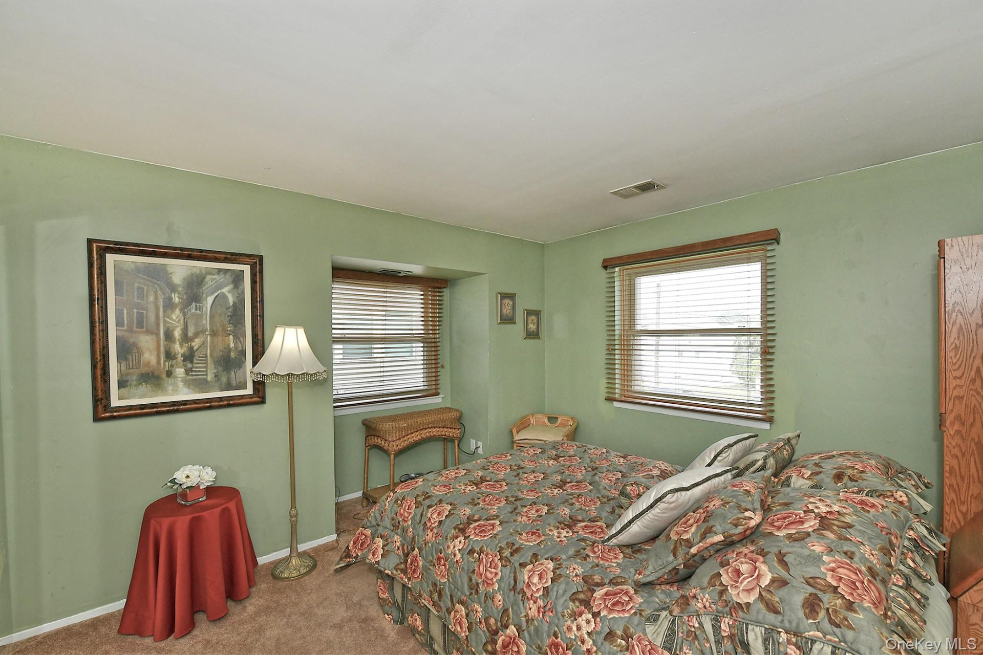 226 Oakview Avenue, Oceanside, NY 11572