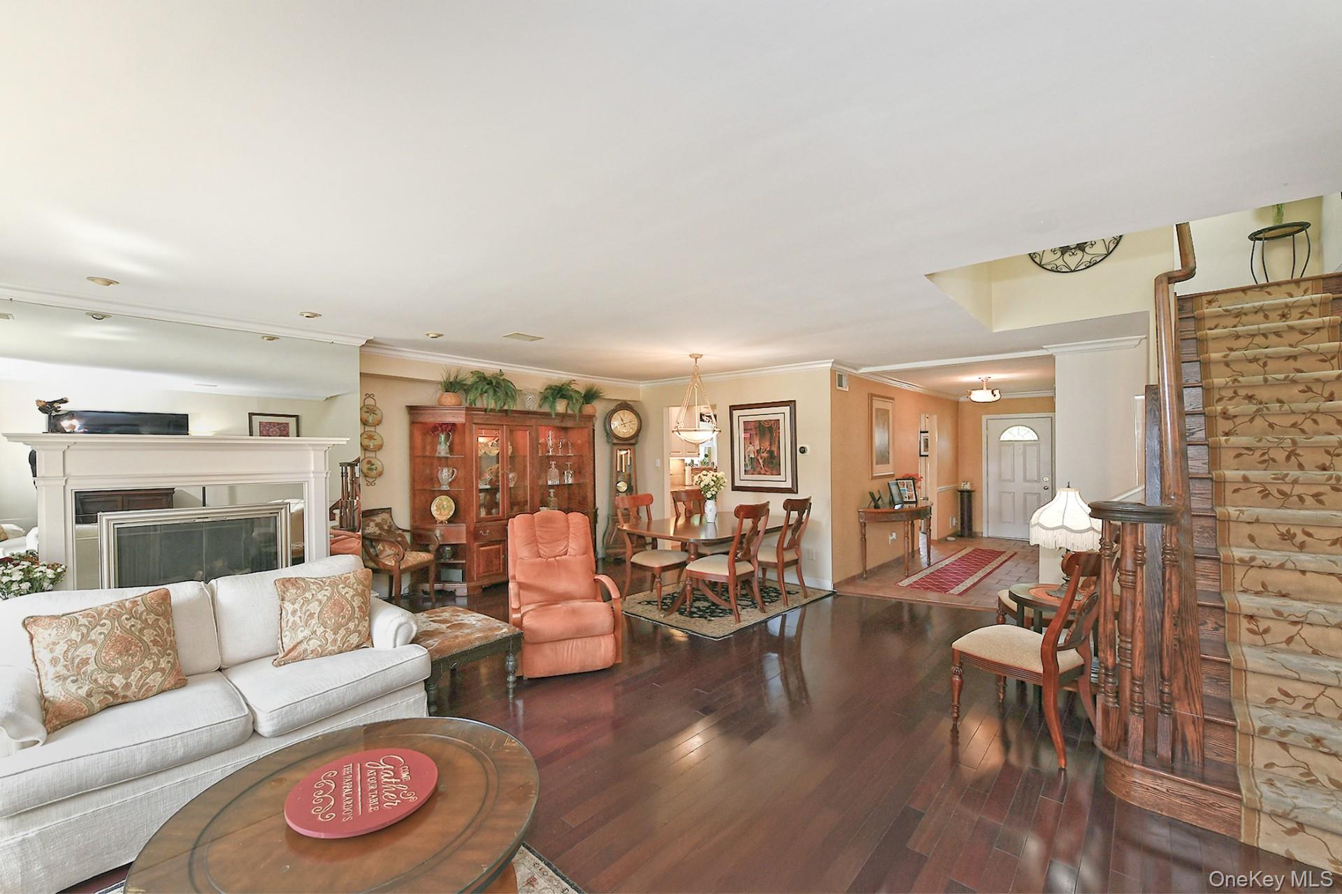 226 Oakview Avenue, Oceanside, NY 11572