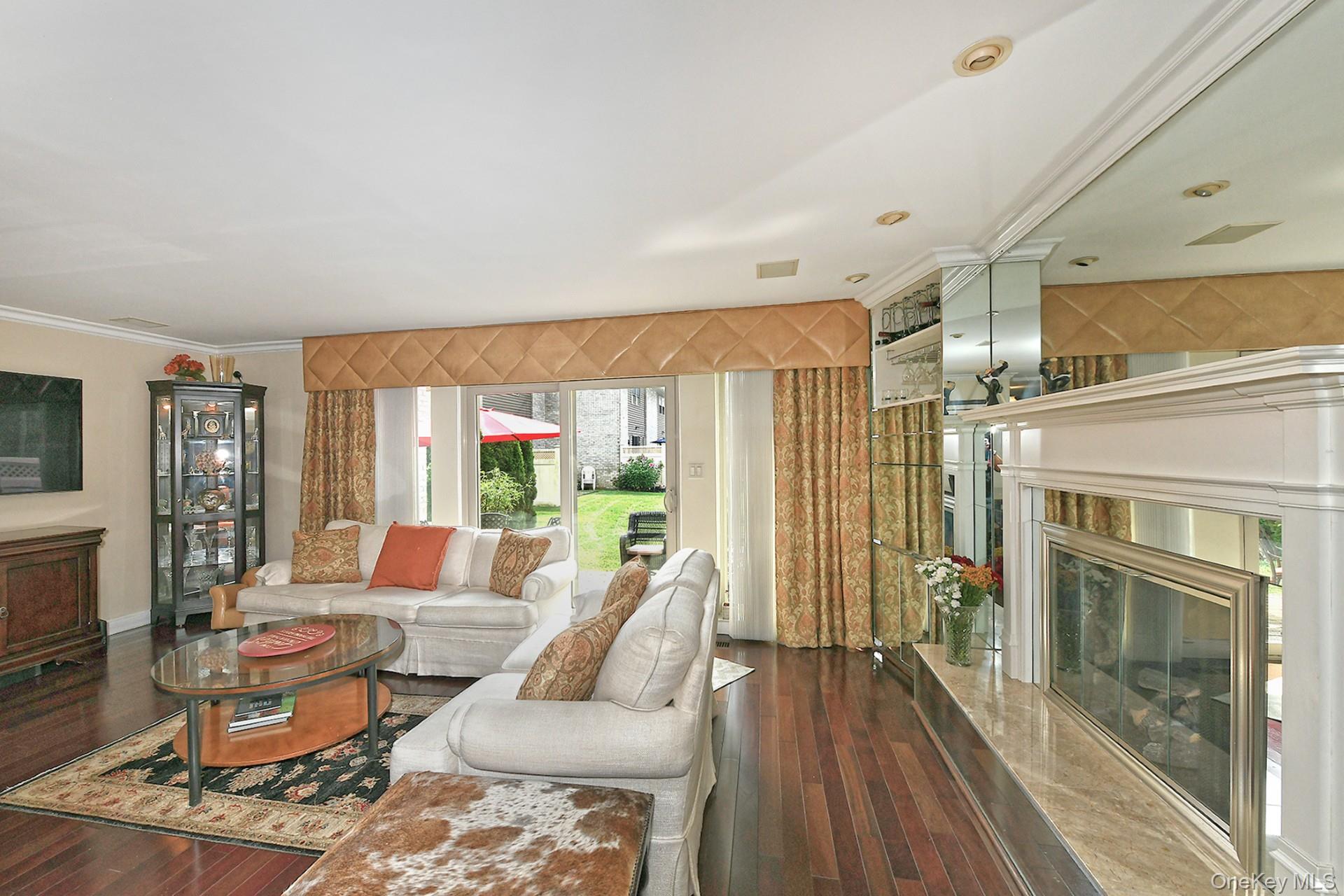 226 Oakview Avenue, Oceanside, NY 11572