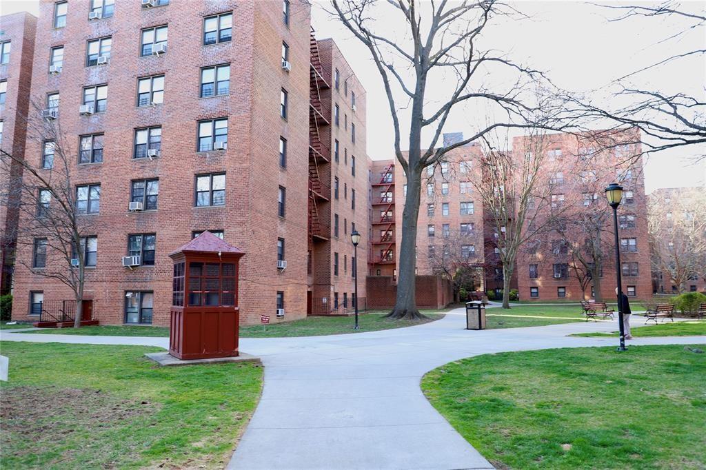 150-29 72nd Rd 150-29 72nd Rd # 4F, Flushing, NY 11367