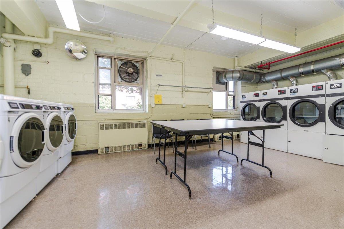 88-25 155 Avenue # 3D, Howard Beach, NY 11414