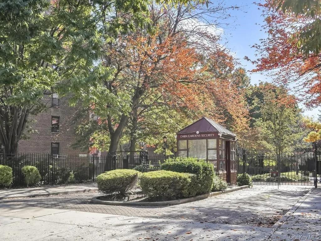 15029 72nd Road # 5C, Flushing, NY 11367