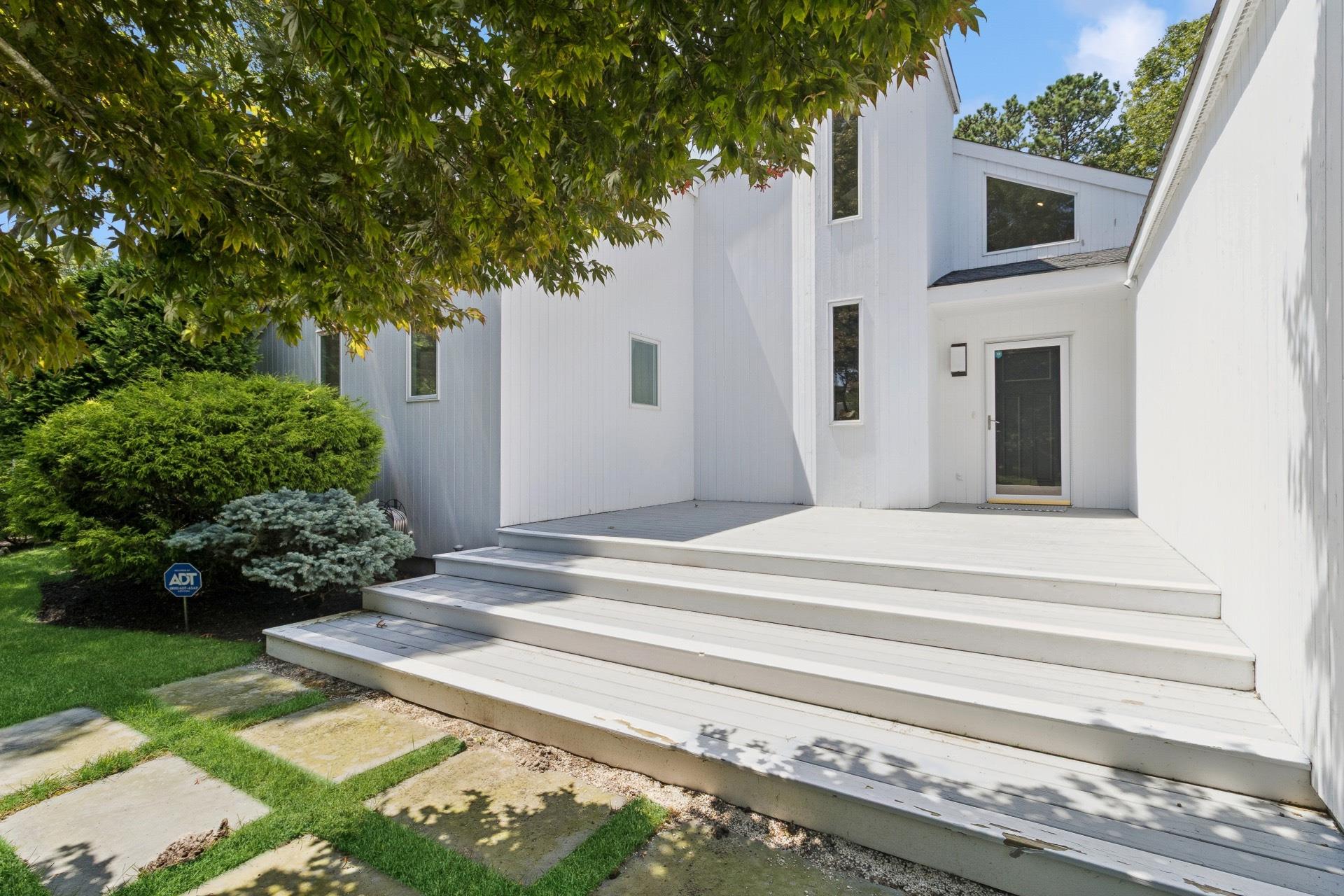 41 Cormorant Drive, Hampton Bays, NY 11946