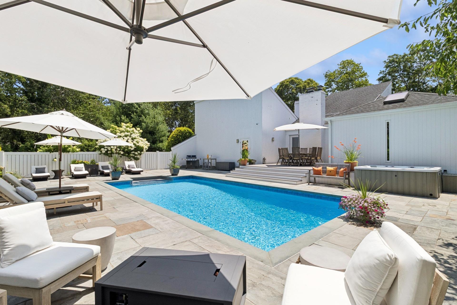 41 Cormorant Drive, Hampton Bays, NY 11946