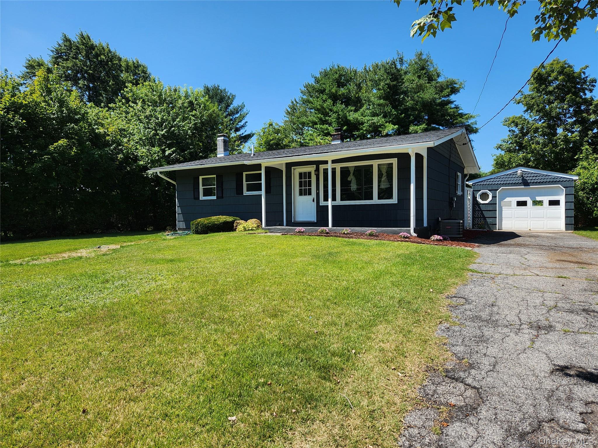 5 Sycamore Drive, Hyde Park, NY 12538