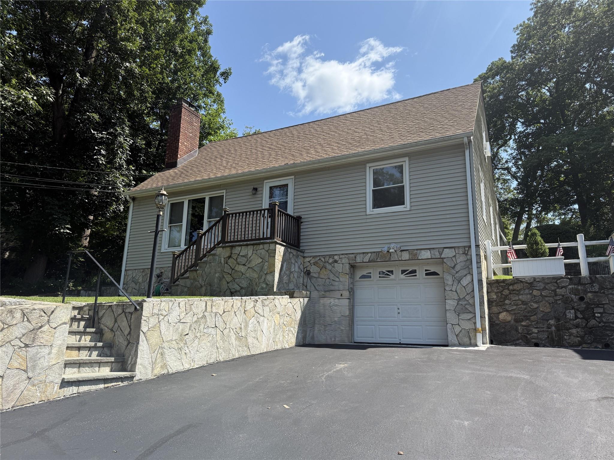 34 Custis Avenue, White Plains, NY 10603