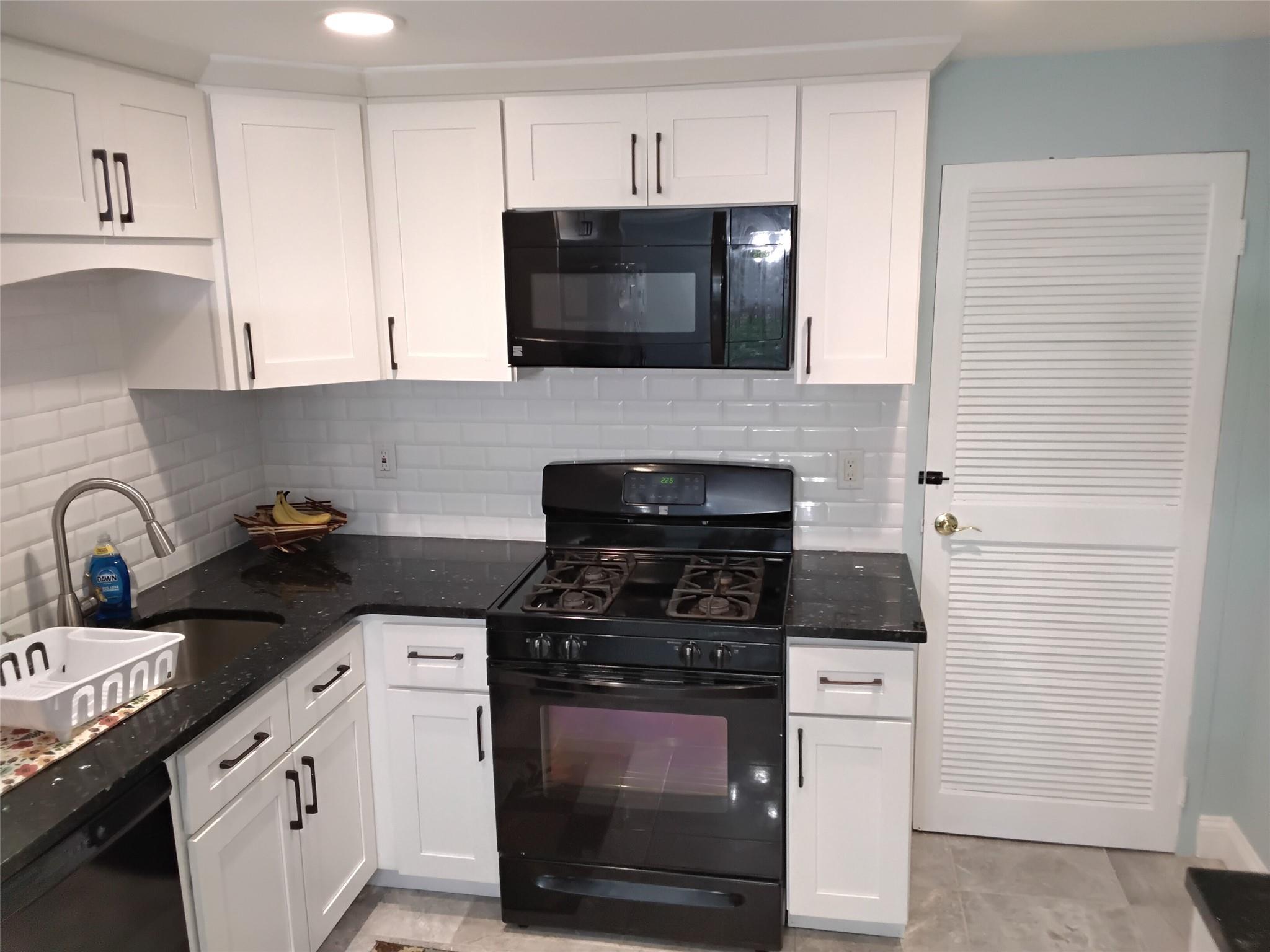 3 Birchwood # 3, Medford, NY 11763