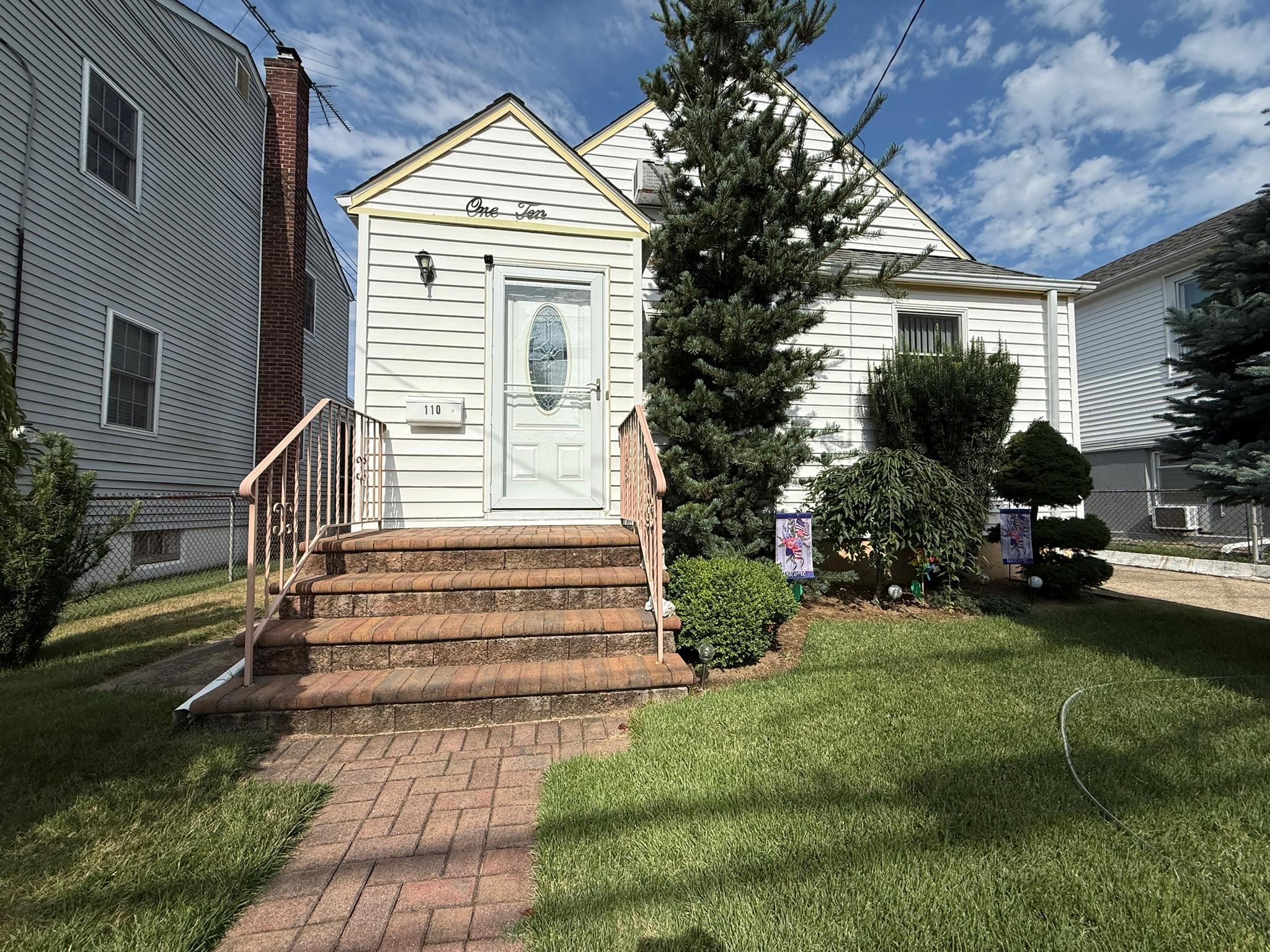 110 Hunnewell Avenue, Elmont, NY 11003