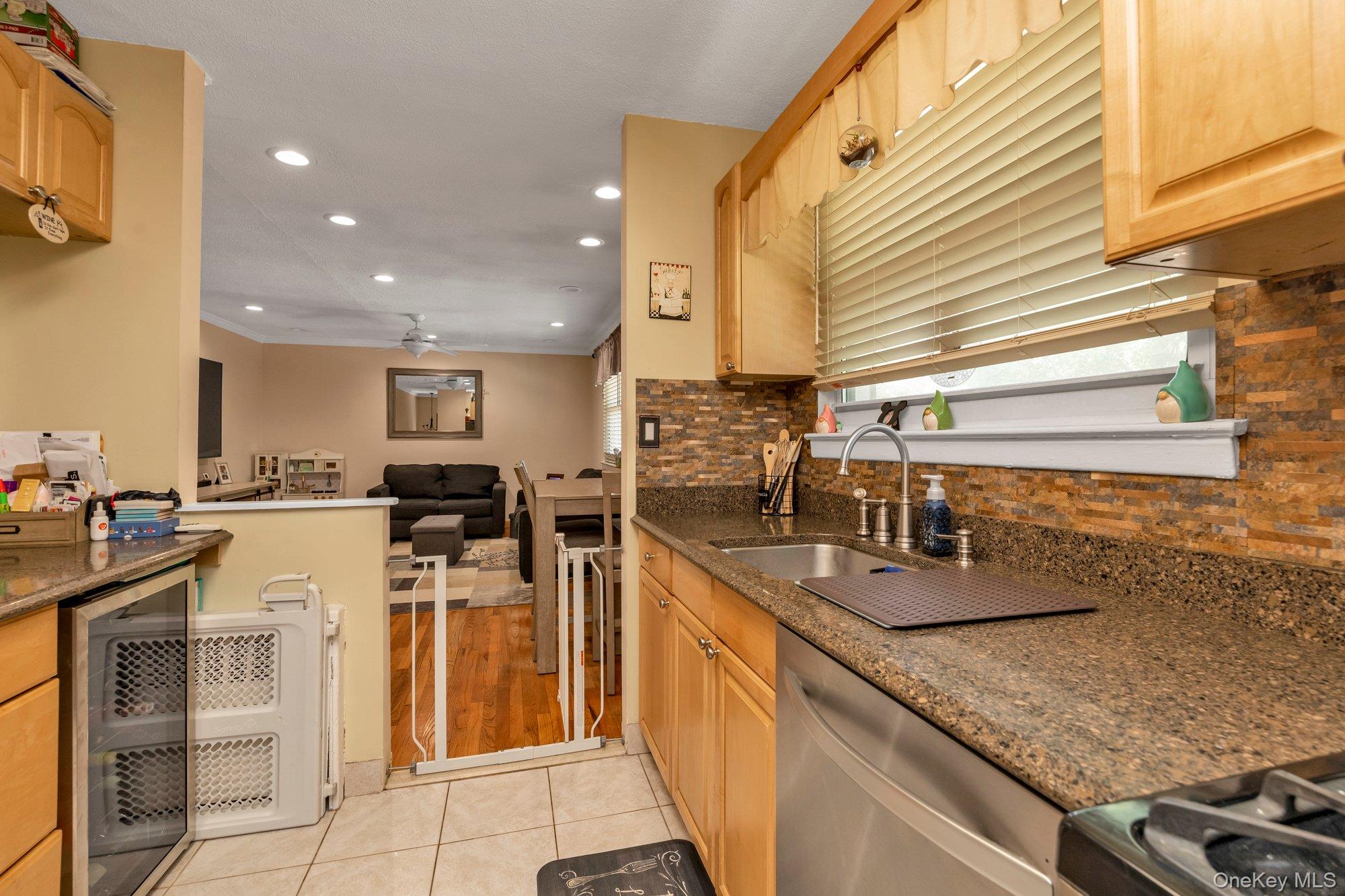 8224 Langdale Street # 138B, New Hyde Park, NY 11004