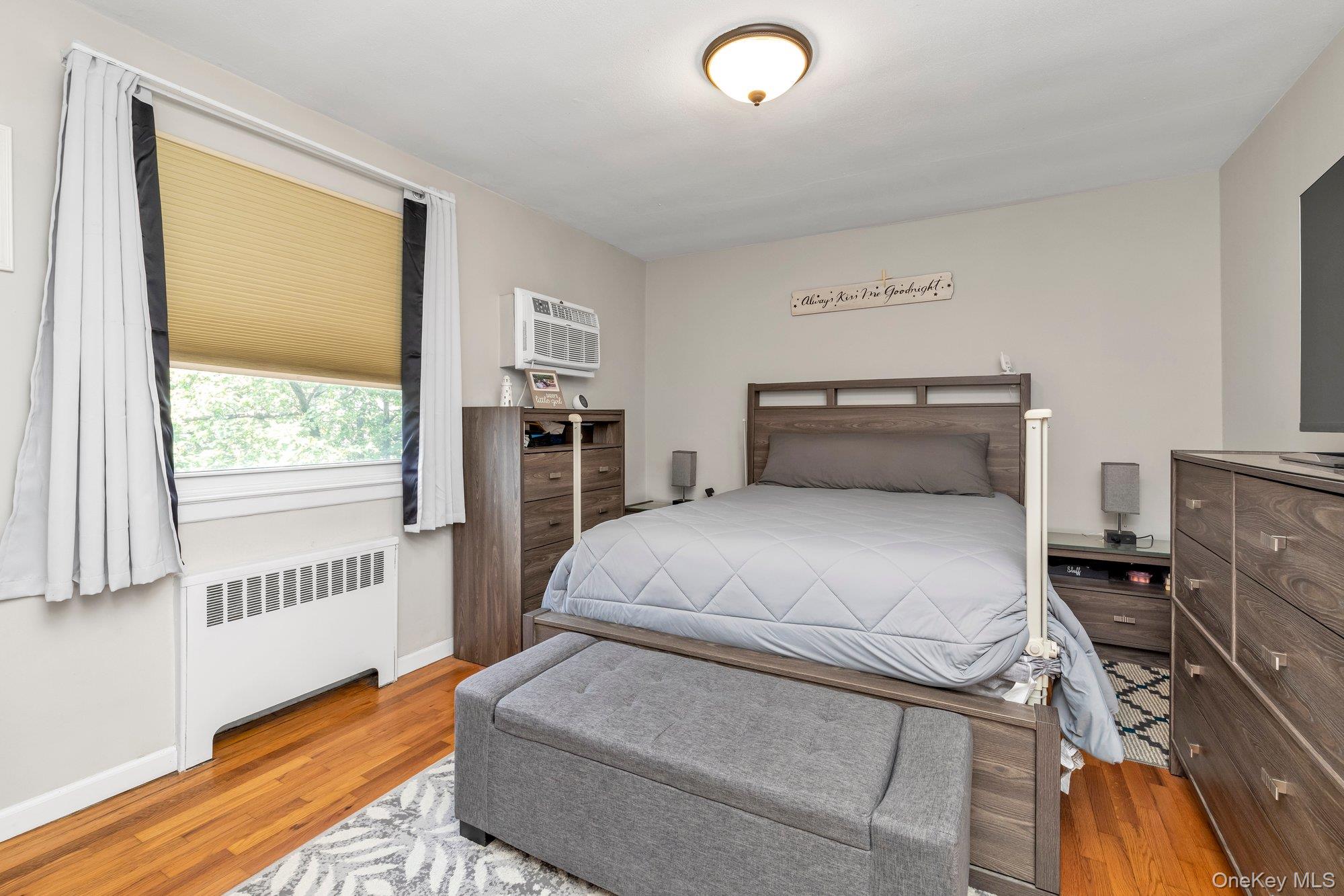 8224 Langdale Street # 138B, New Hyde Park, NY 11004