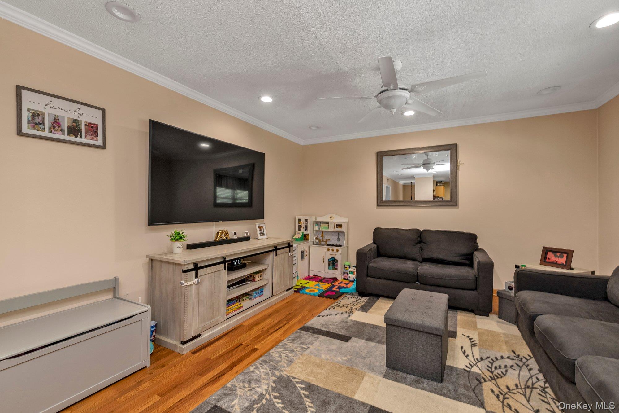 8224 Langdale Street # 138B, New Hyde Park, NY 11004