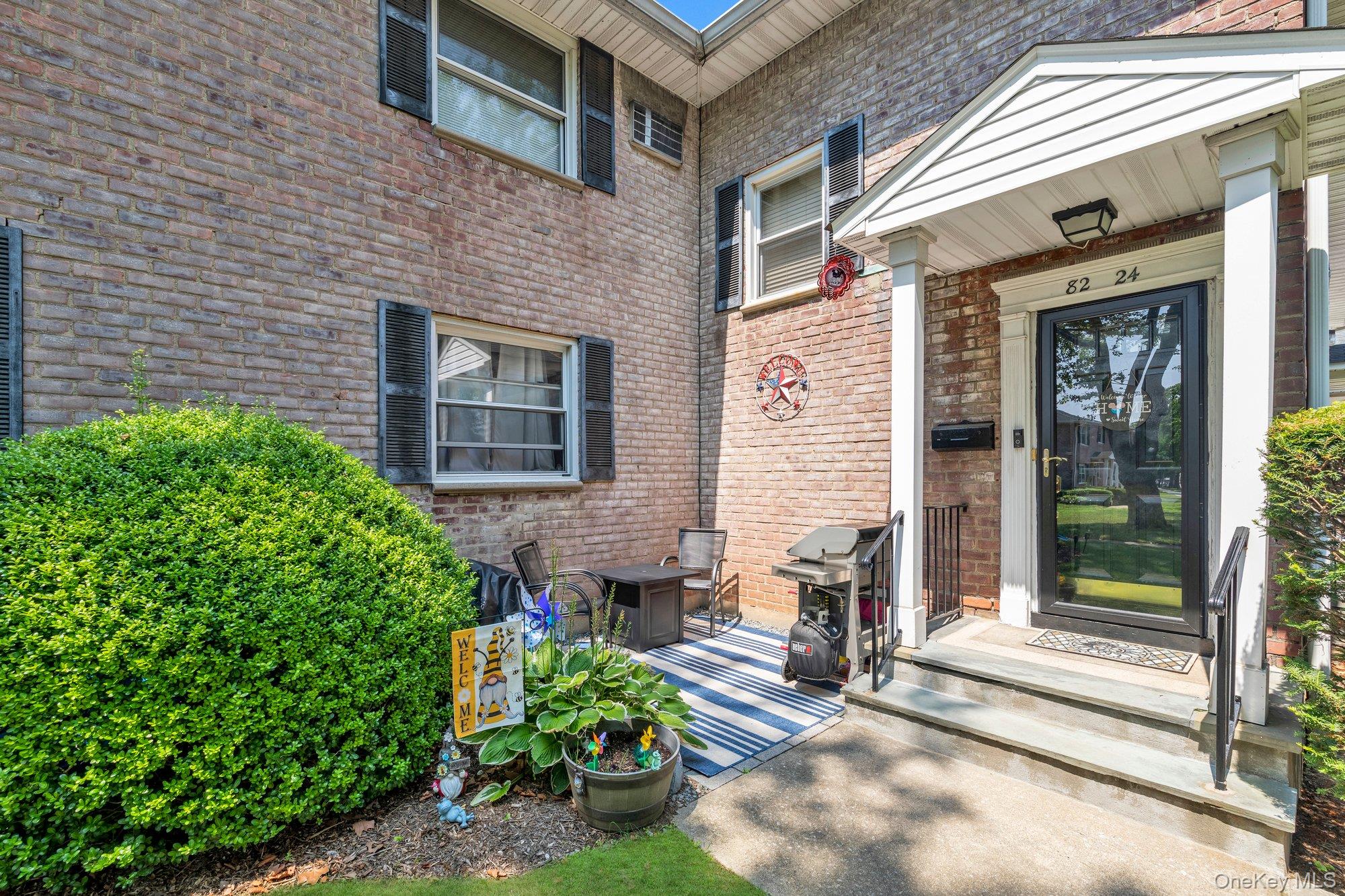 8224 Langdale Street # 138B, New Hyde Park, NY 11004