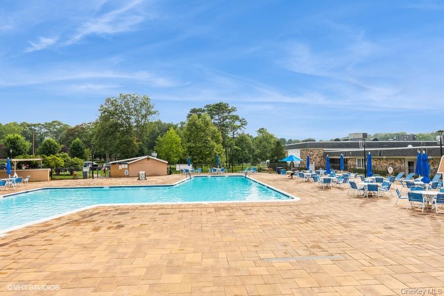 166 Ventry Court # B, Ridge, NY 11961