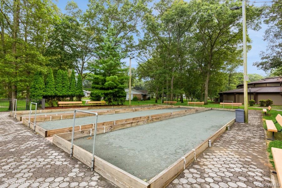 166 Ventry Court # B, Ridge, NY 11961