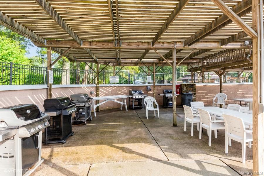 166 Ventry Court # B, Ridge, NY 11961