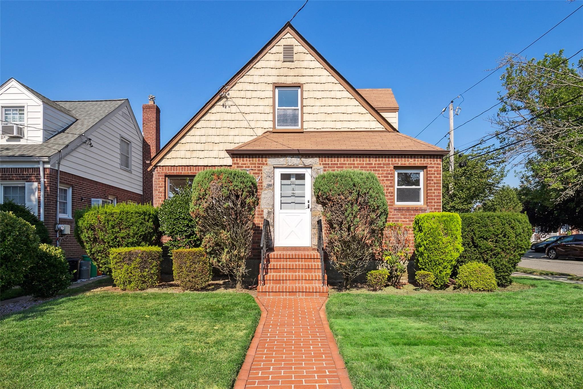 701 Premier Blvd, New Hyde Park, NY 11042