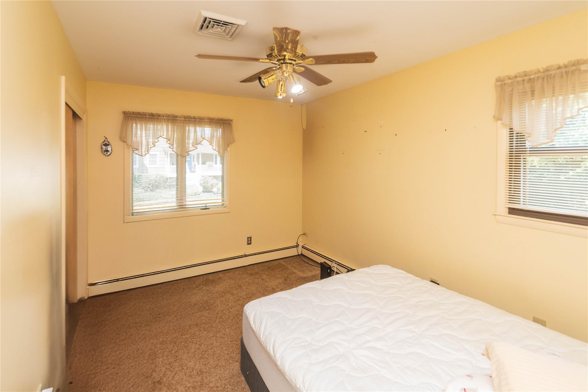 12 Oxford Road, New Windsor, NY 12553