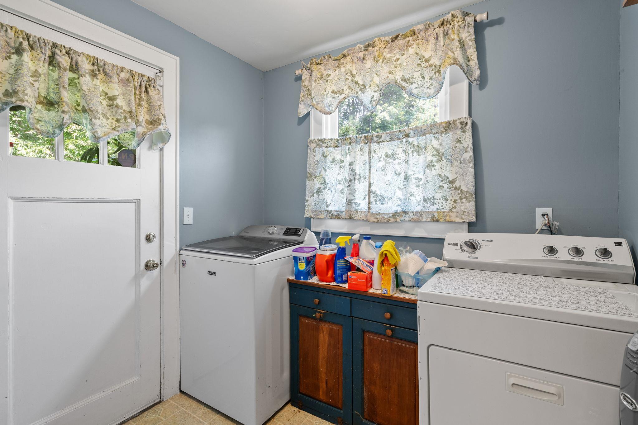 8 Hillcrest Avenue, Ellenville, NY 12428