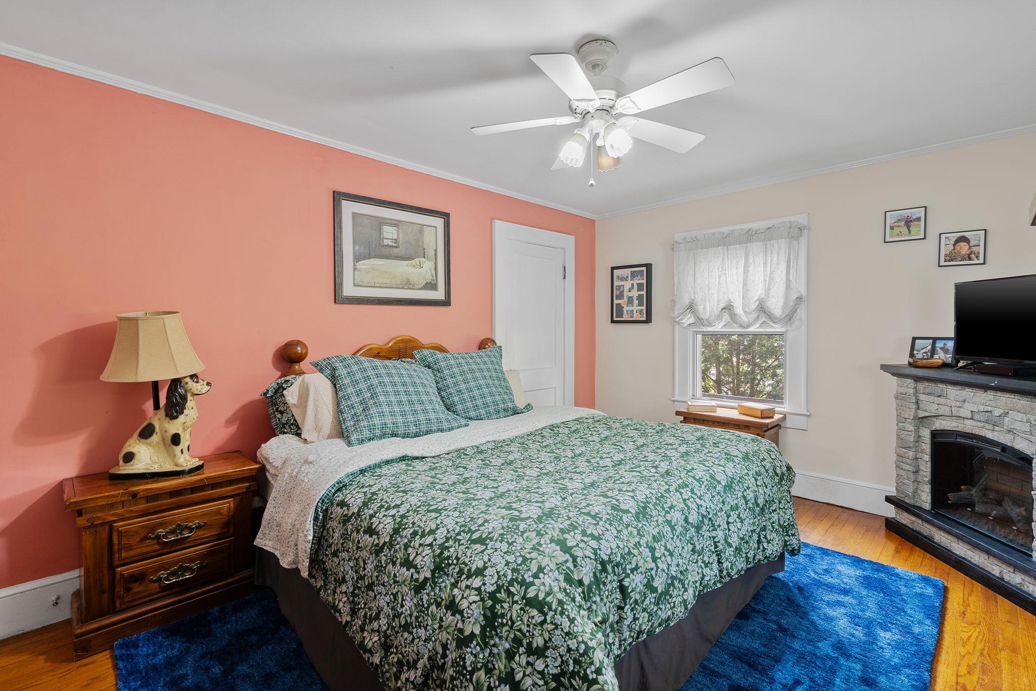 8 Hillcrest Avenue, Ellenville, NY 12428