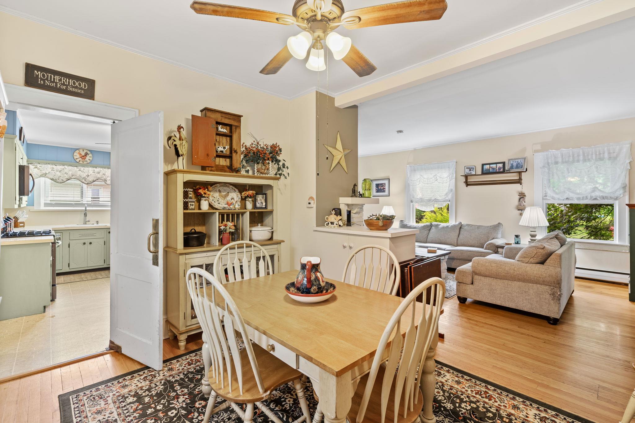 8 Hillcrest Avenue, Ellenville, NY 12428