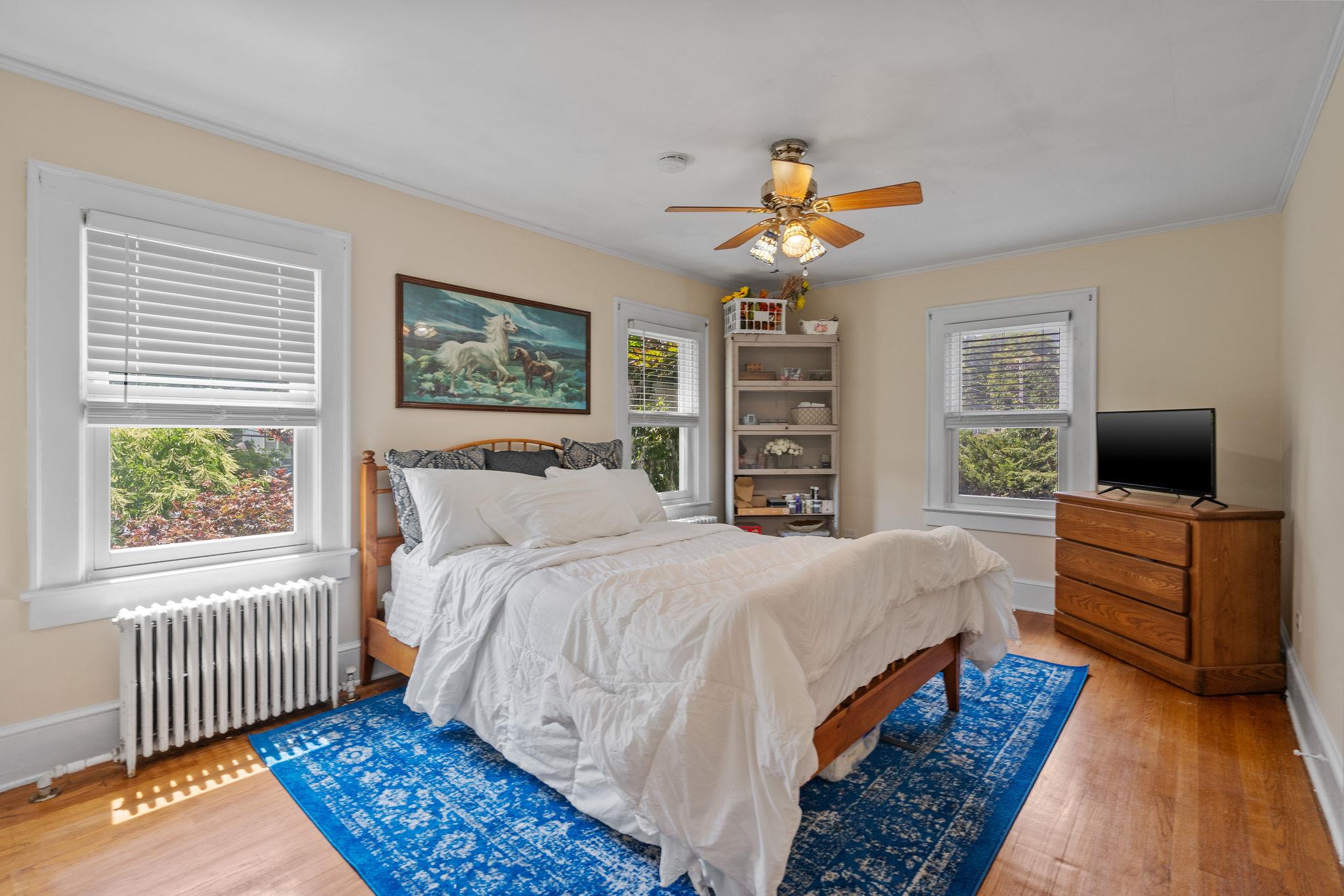 8 Hillcrest Avenue, Ellenville, NY 12428