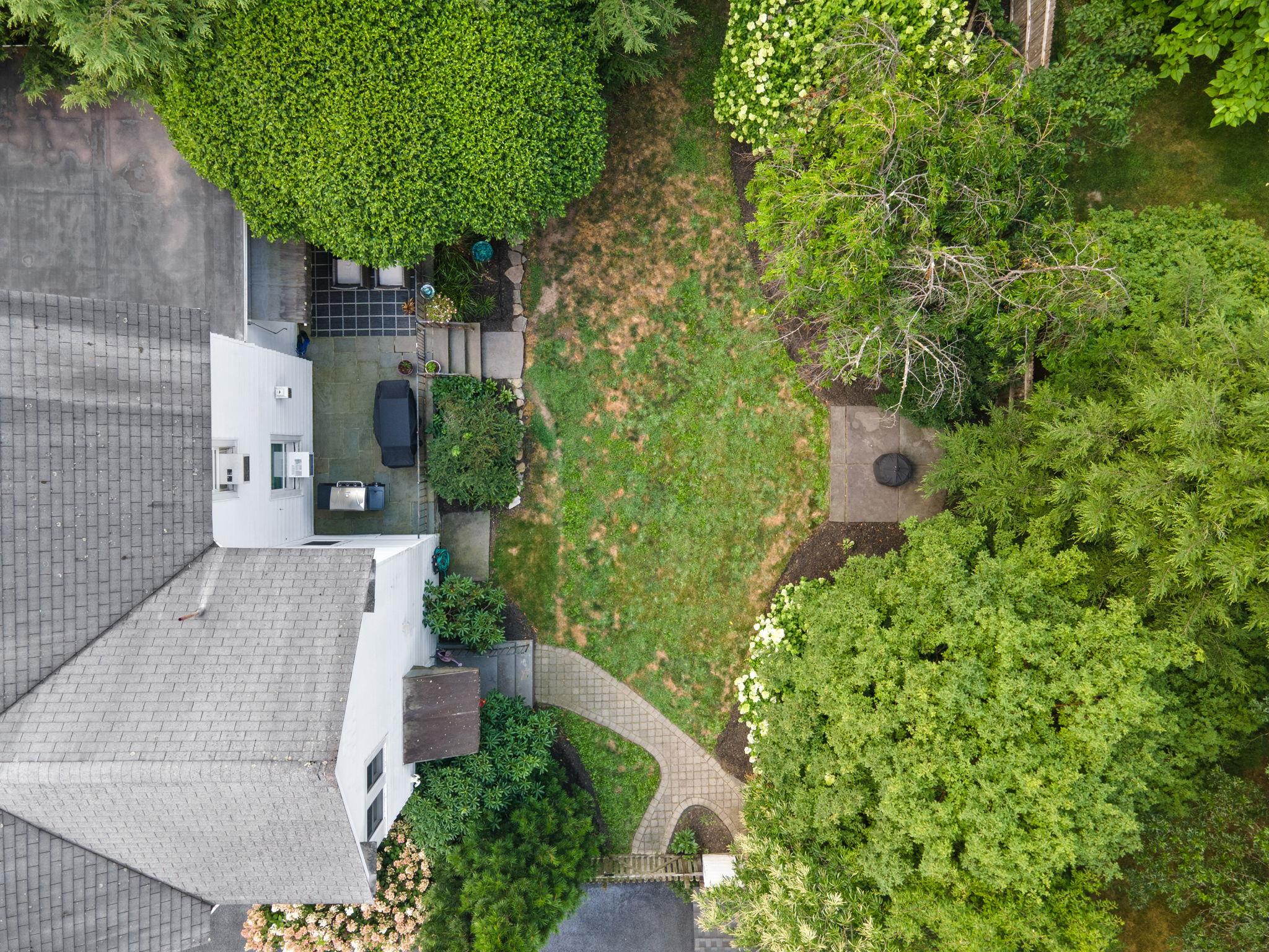 8 Hillcrest Avenue, Ellenville, NY 12428