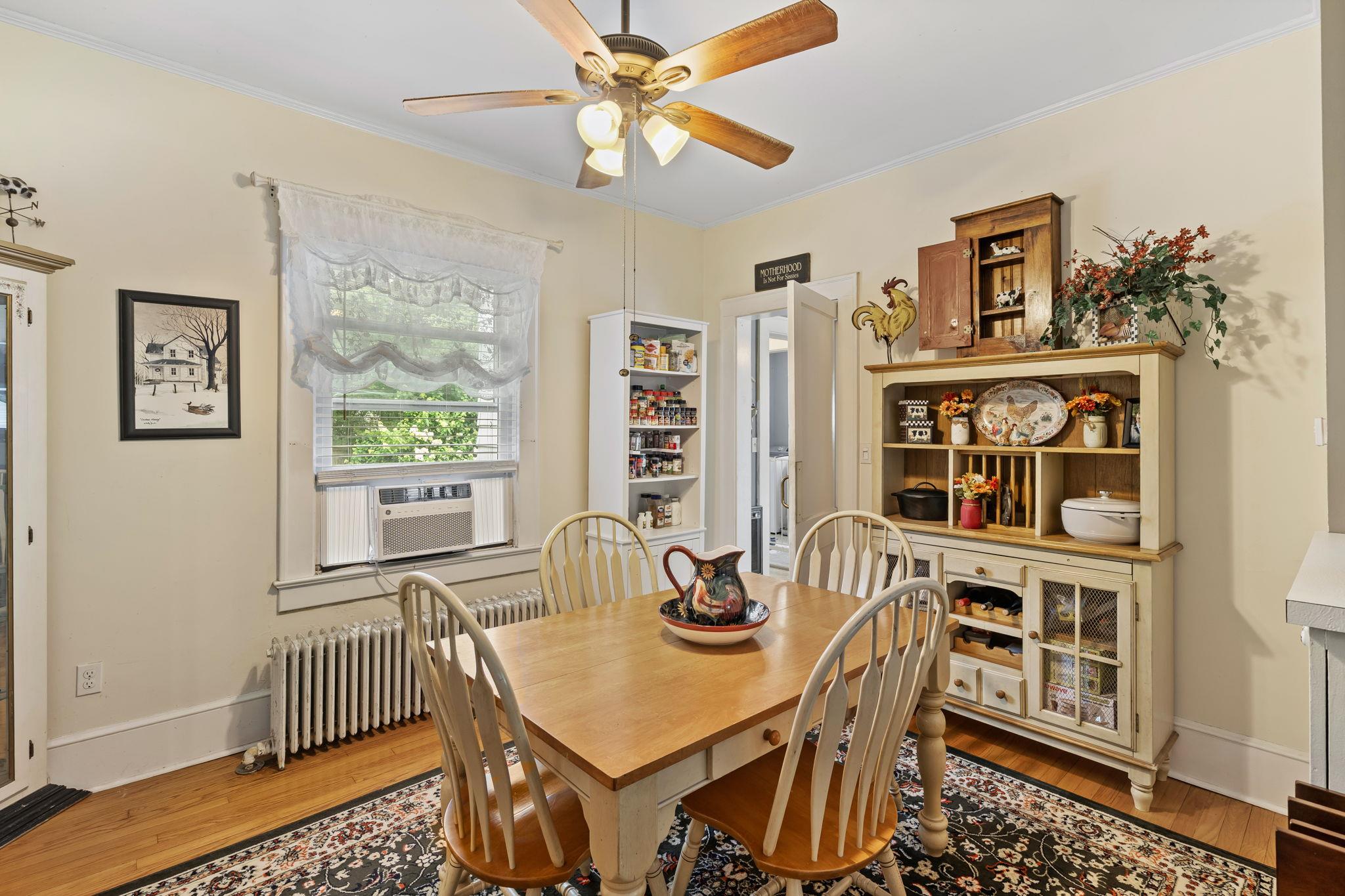 8 Hillcrest Avenue, Ellenville, NY 12428