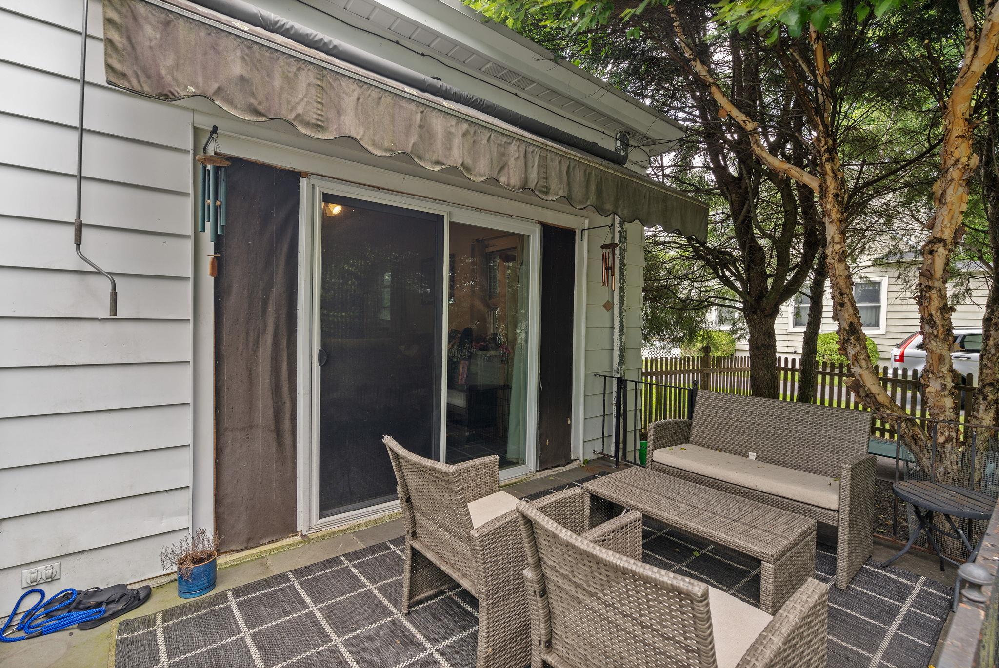 8 Hillcrest Avenue, Ellenville, NY 12428