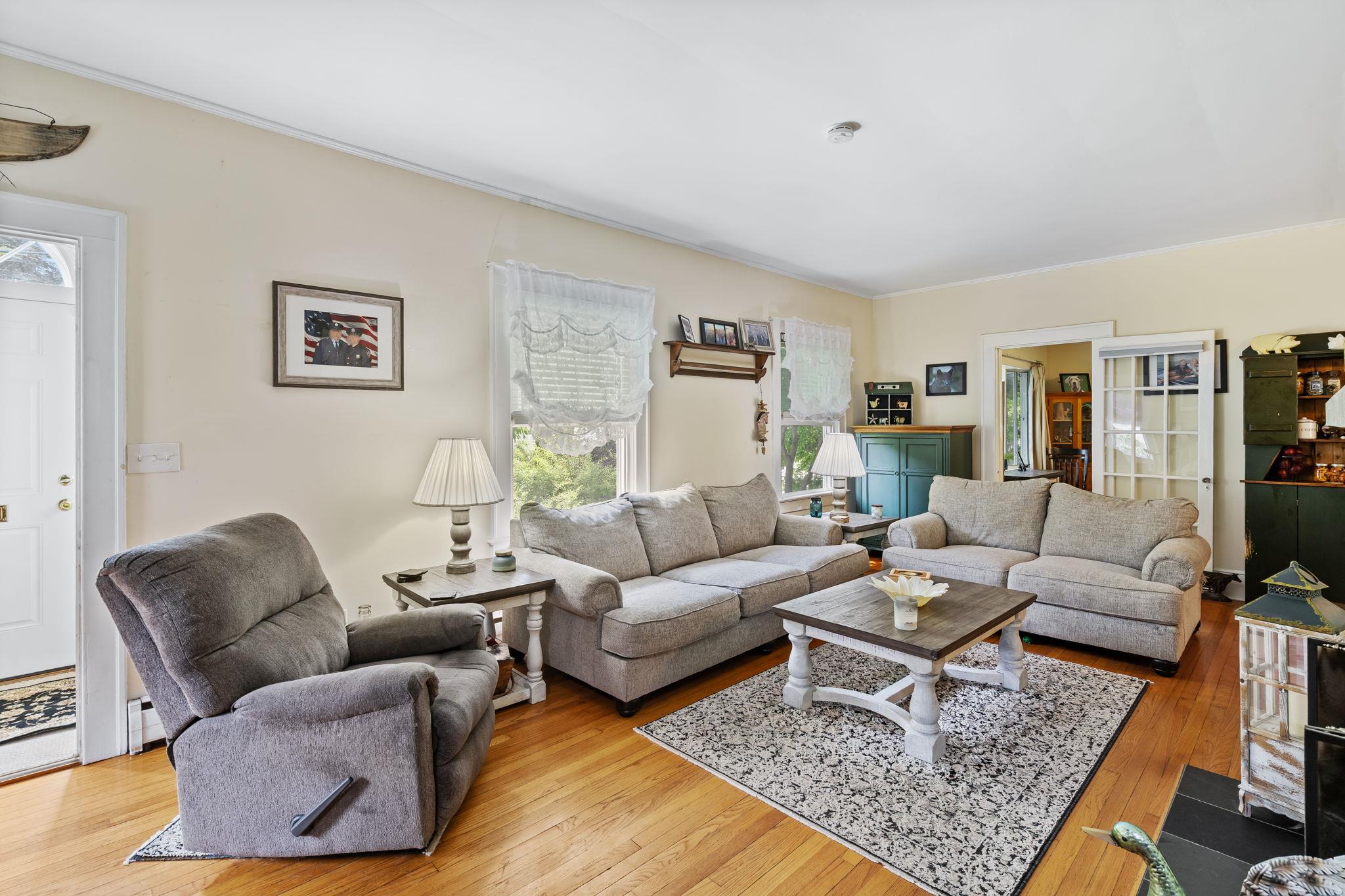 8 Hillcrest Avenue, Ellenville, NY 12428