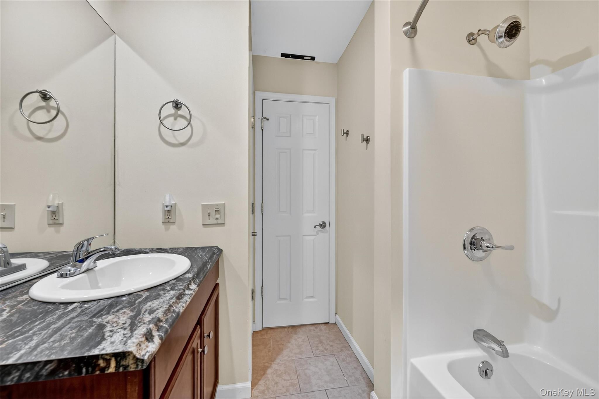 1974 St Rte 32, New Windsor, NY 12553