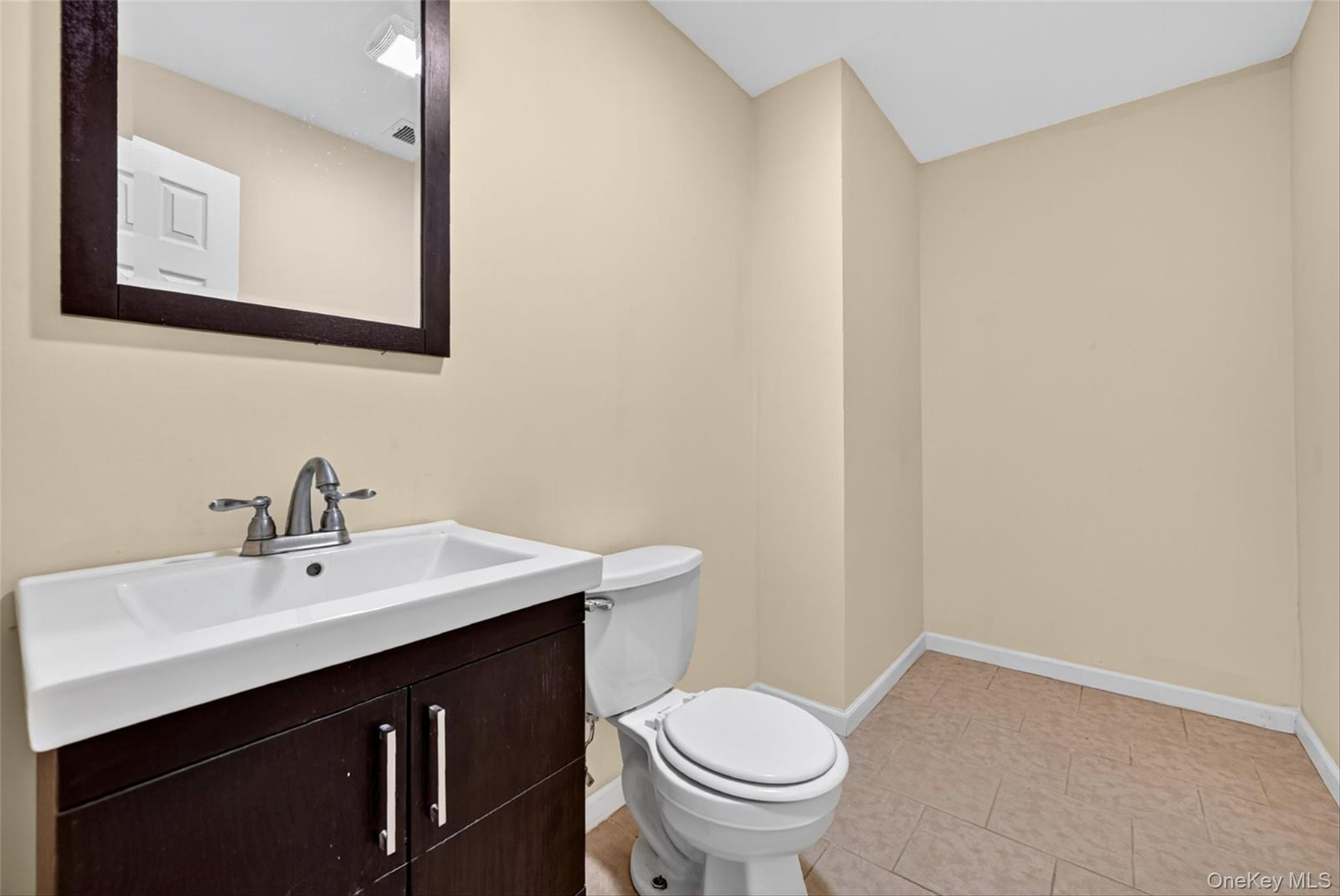 1974 St Rte 32, New Windsor, NY 12553