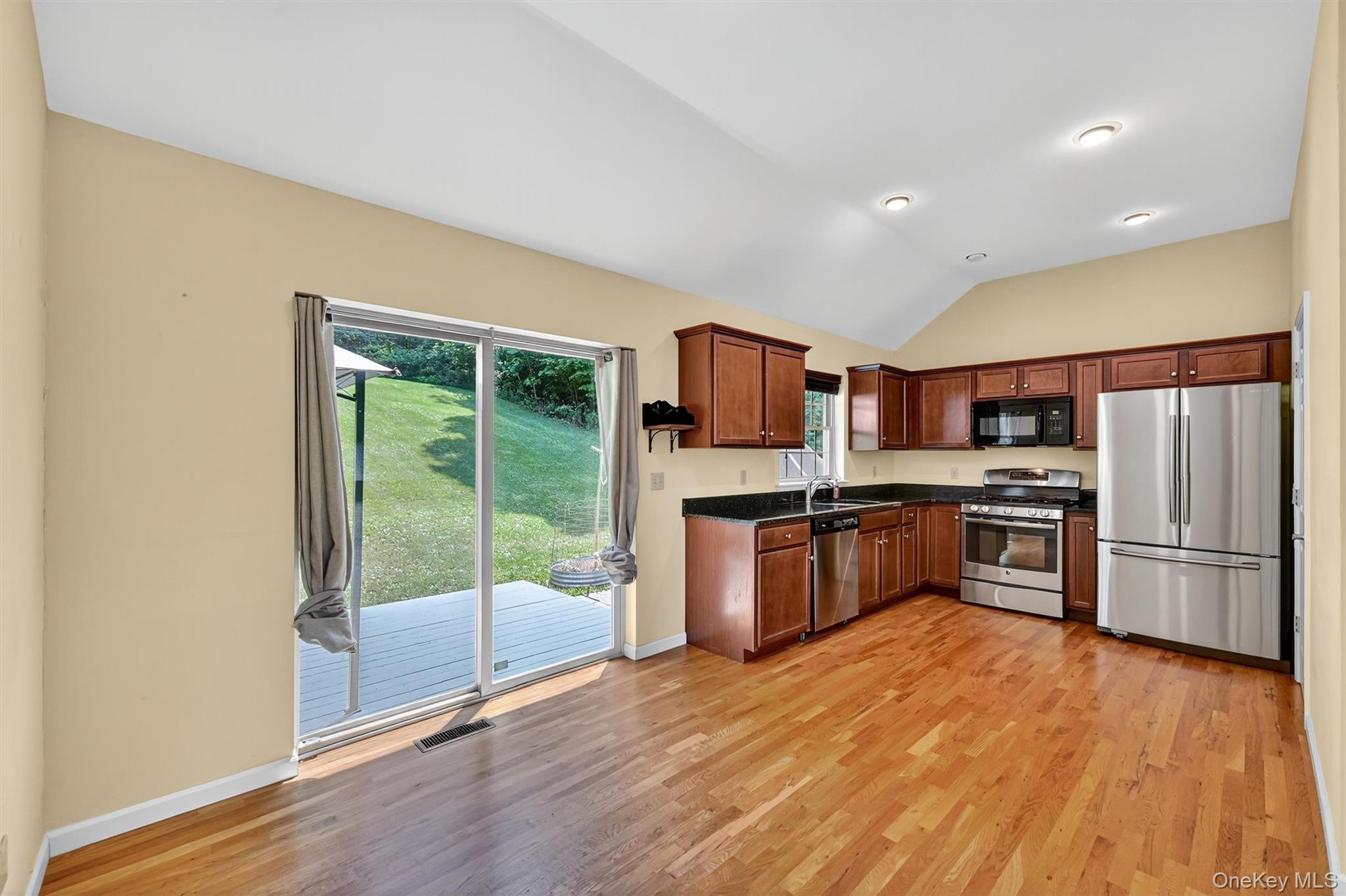 1974 St Rte 32, New Windsor, NY 12553