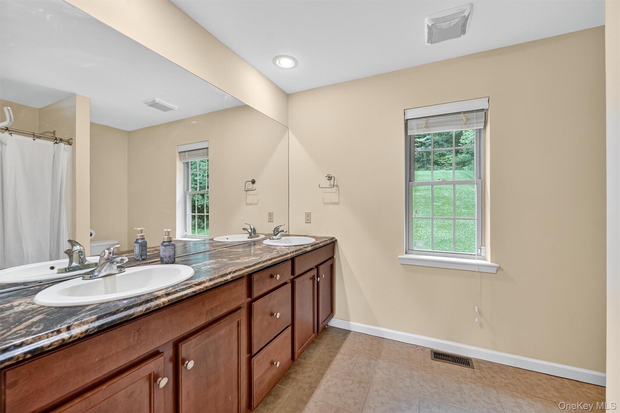 1974 St Rte 32, New Windsor, NY 12553