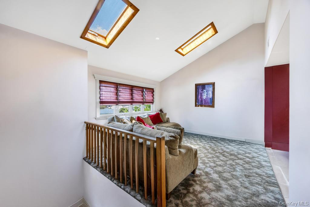 371 W 20th Street, Deer Park, NY 11729