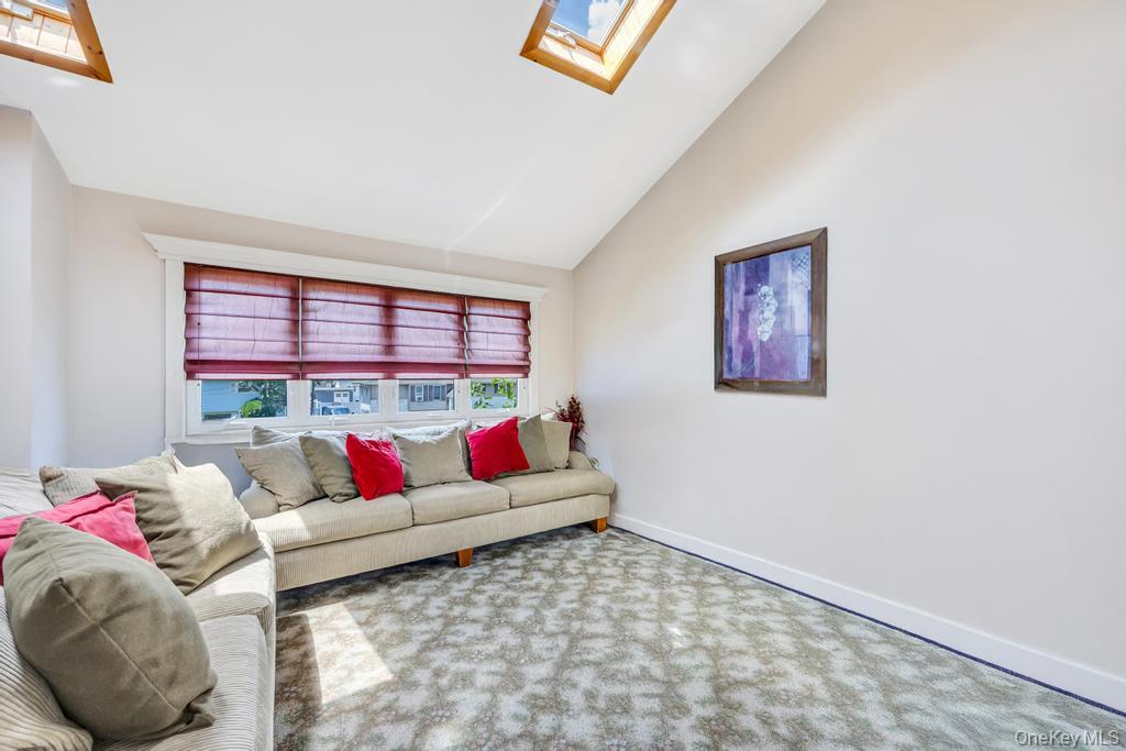 371 W 20th Street, Deer Park, NY 11729