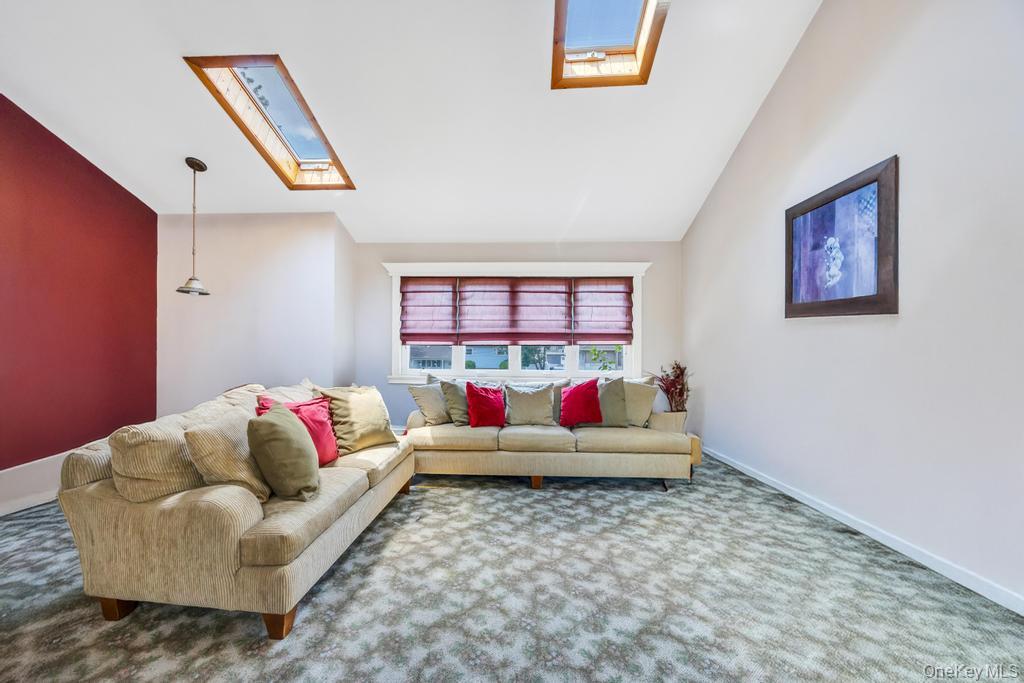 371 W 20th Street, Deer Park, NY 11729