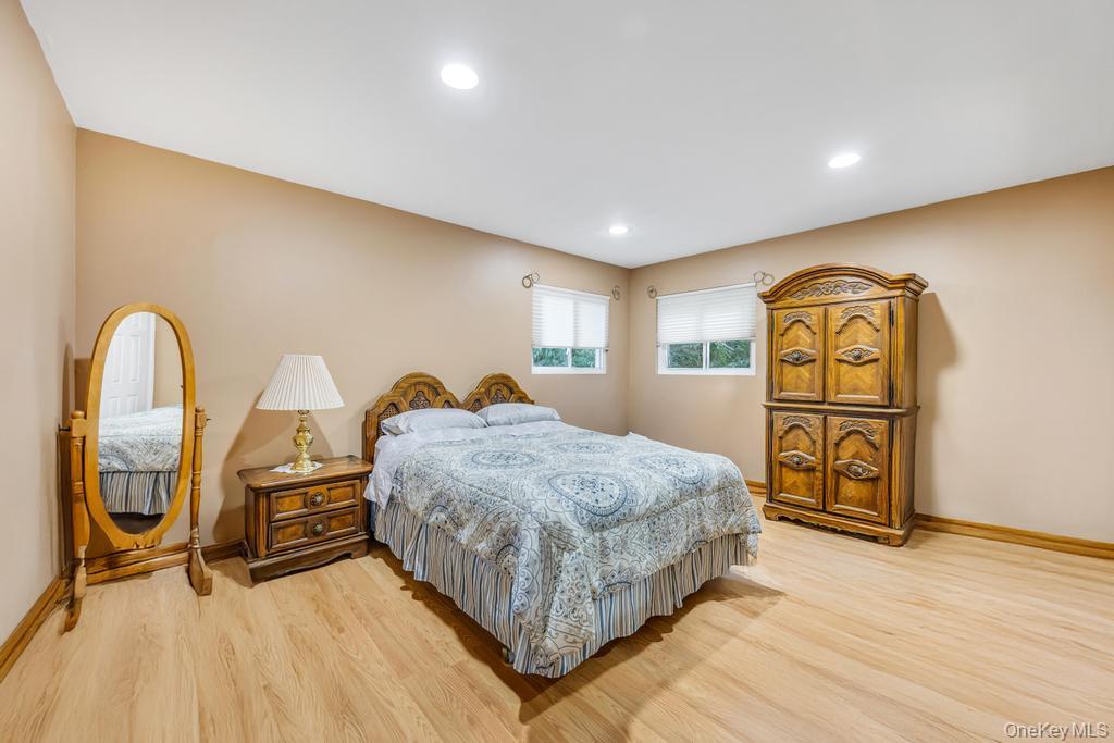 371 W 20th Street, Deer Park, NY 11729