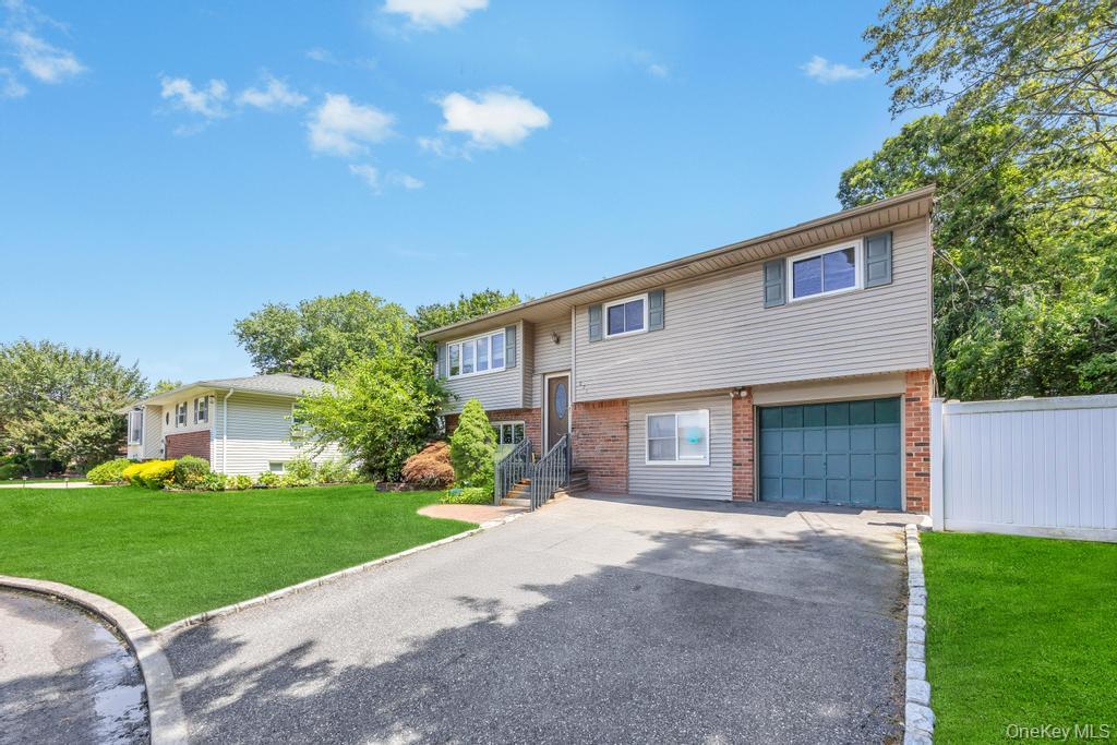 371 W 20th Street, Deer Park, NY 11729