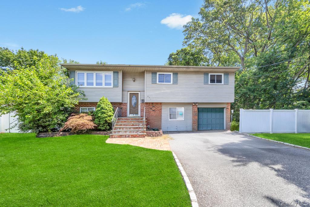 371 W 20th Street, Deer Park, NY 11729